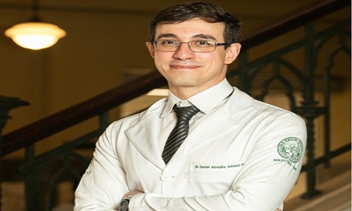 Cardiologista em SP realizando ecocardiograma